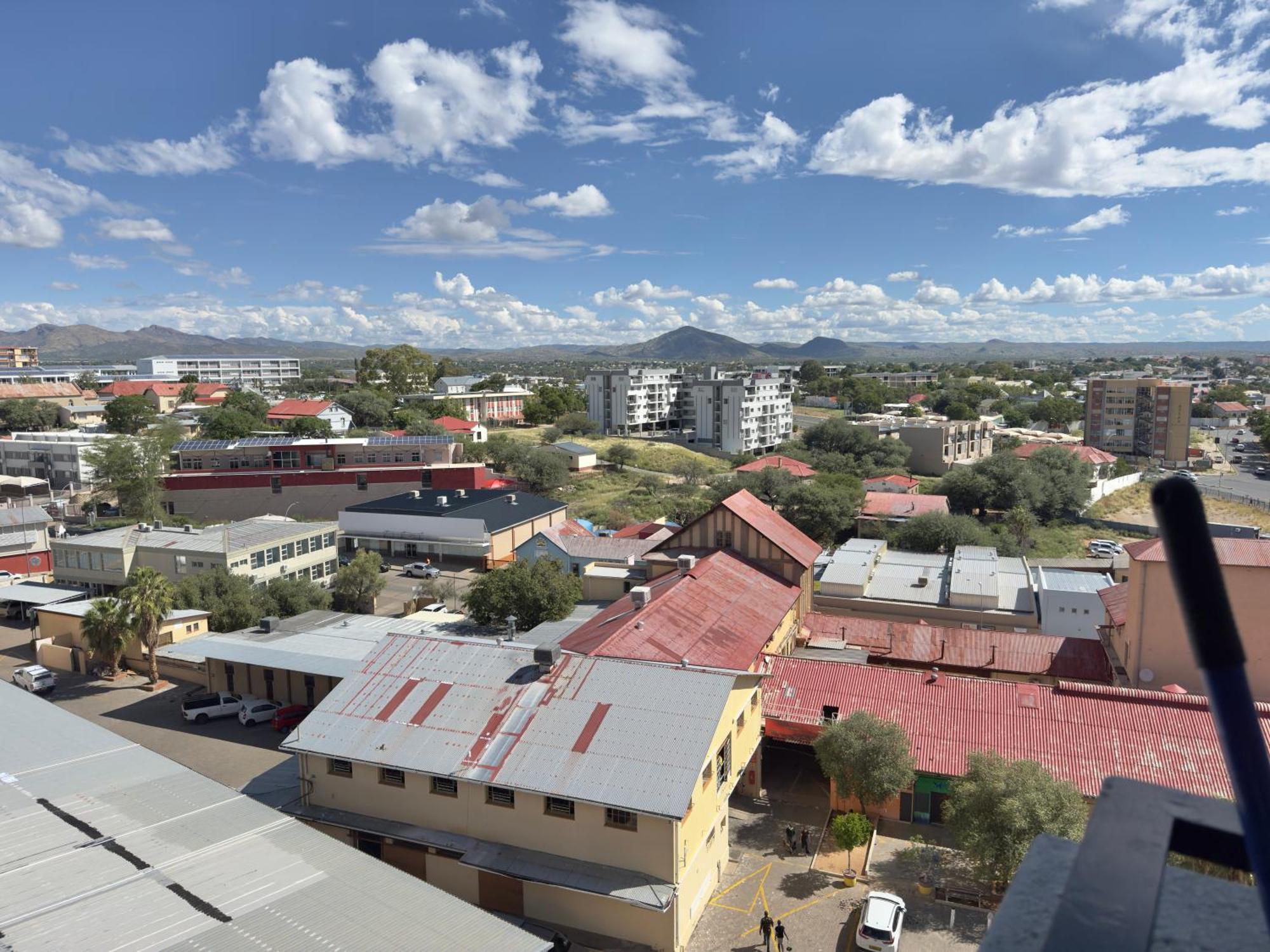 C&J City Centre Airbnb Apartment Windhoek Ngoại thất bức ảnh