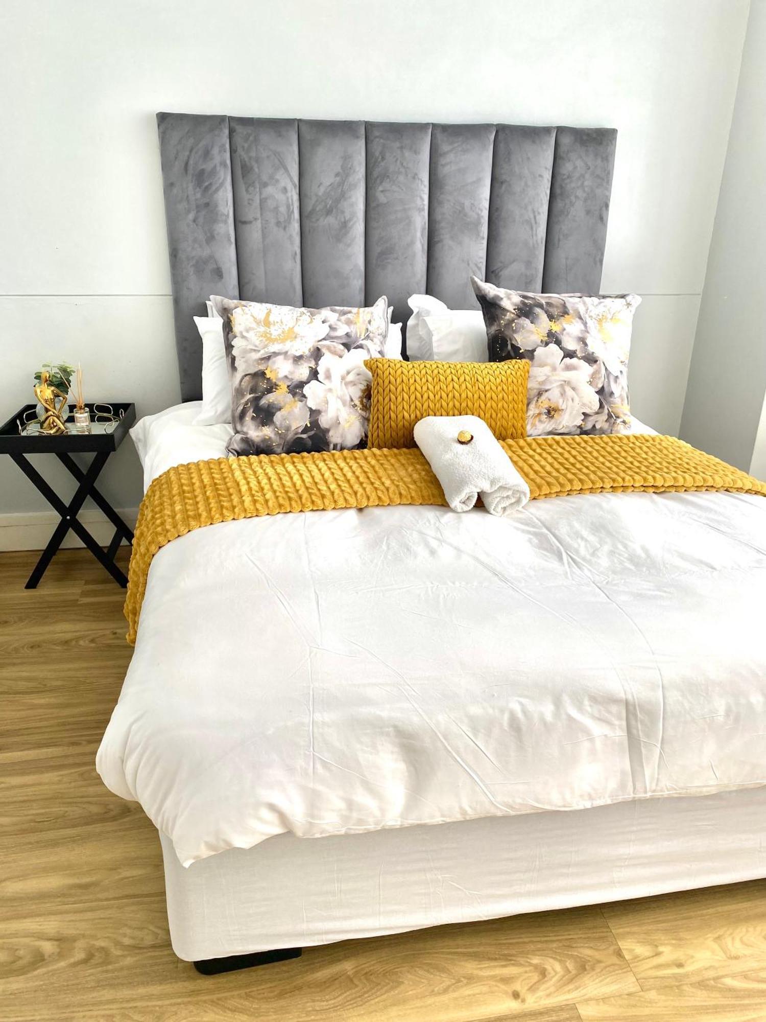 C&J City Centre Airbnb Apartment Windhoek Ngoại thất bức ảnh